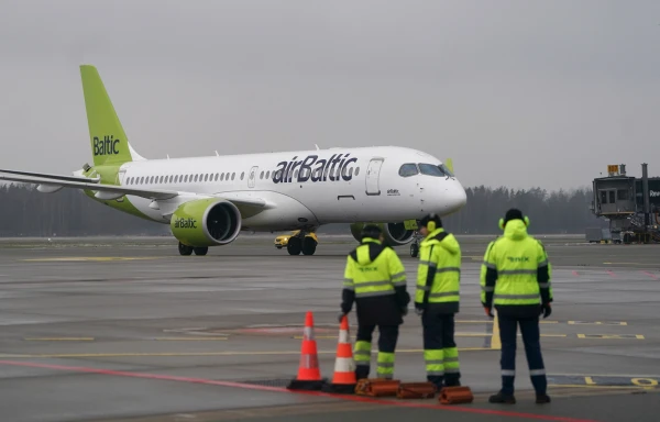 «airBaltic» vasarā palielinās lidojumu biežumu 20 maršrutos no Rīgas