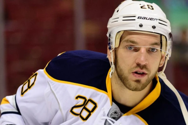 Girgensona «Lightning» uzvar «Canadiens» komandu