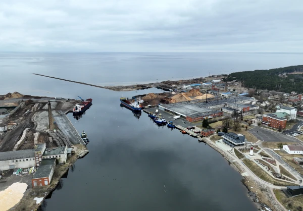Salacgrīvas ostā pārkrauto kravu apmērs 11 mēnešos samazinājies par 18%