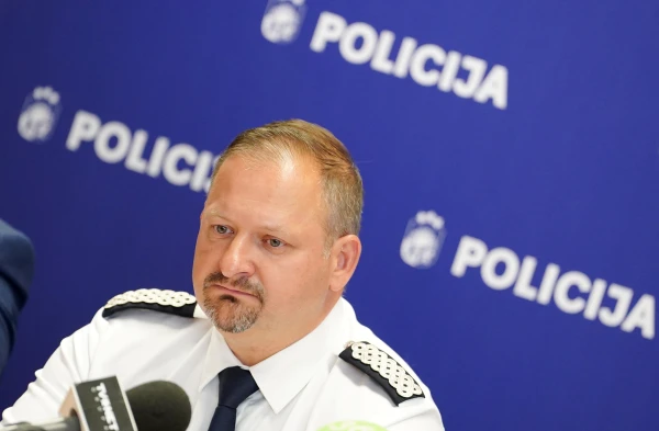 Valsts policija krāpniecības gadījumu mazināšanai skaidrojošo darbu varētu veikt arī krievu valodā