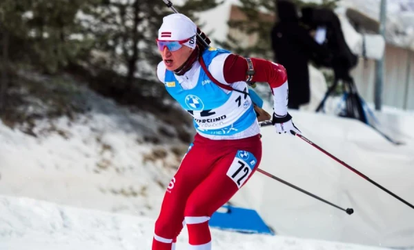 Lozberam IBU kausa posmā biatlonā 17. vieta desmit kilometru sprintā