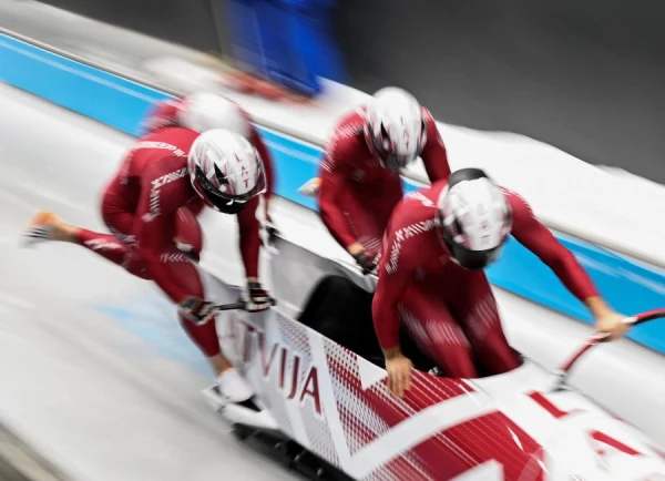 Latvijas bobslejisti Pasaules kausa posmā startēs četrinieku sacensībās