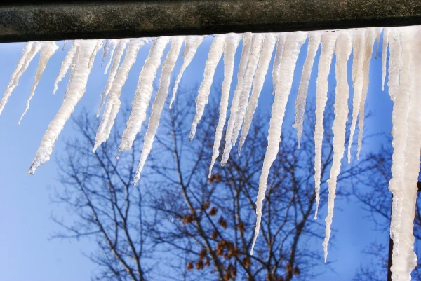 Namīpašniekam piespriež probācijas uzraudzību saistībā ar sirmgalvja nāvi, viņam uzkrītot lāstekai