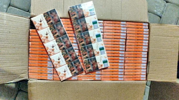 Ogrē aiztur vīrieti ar 320 000 nelegālo cigarešu