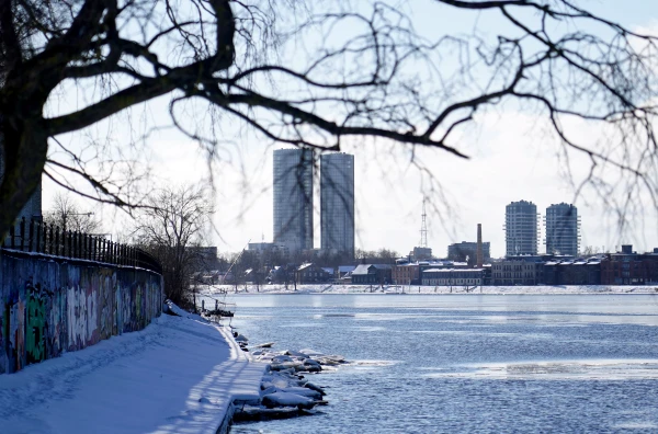 Debesis virs Latvijas pārsvarā apmākušās