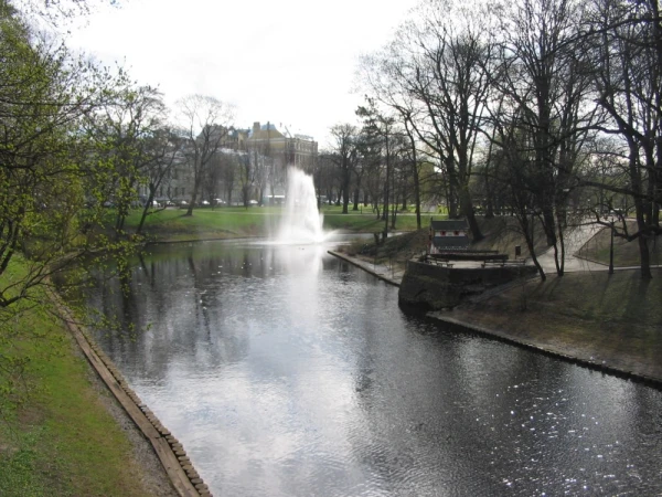 Otrdien Rīgā no kanāla izcelts bojāgājis cilvēks