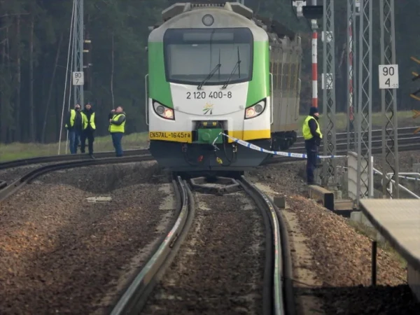 Aizdomās par Polijas dzelzceļa sabotāžu tur divus Maskavas labā strādājošus ukraiņus