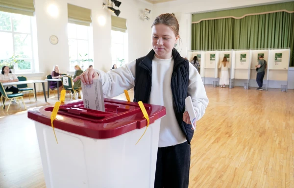 Pētījums: Jaunieši aktīvi iesaistās vēlēšanās un iniciatīvās, retāk - politiskās partijās un protestos