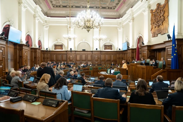 Deputāti kompensācijās septembrī saņēmuši 25 738 eiro, visairāk - Maslovskis, Indriksone un Kļaviņa