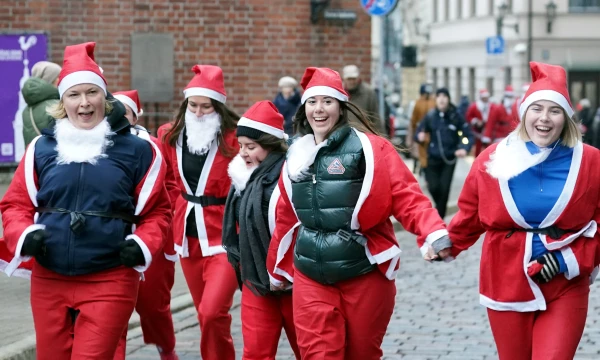 Decembrī Rīgā rīkos Ziemassvētku vecīšu labdarības skrējienu
