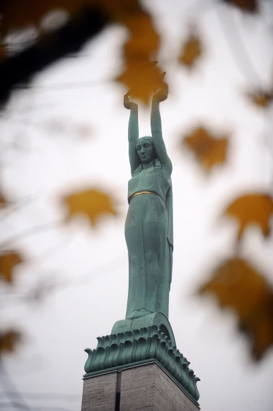 Šogad 18. novembrī aprit 90 gadi, kopš tika atklāts Brīvības piemineklis