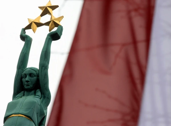 «Fitch» apstiprinājusi Latvijas kredītreitingu «A-» līmenī