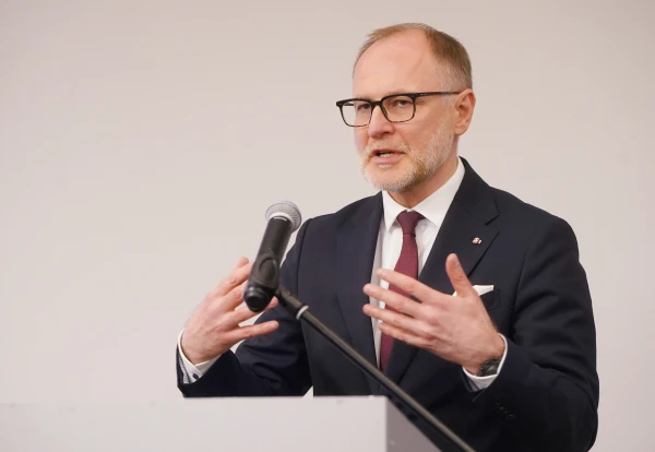 Latvijas un Ukrainas aizsardzības ministri parakstīs saprašanās memorandu aizsardzības jomā