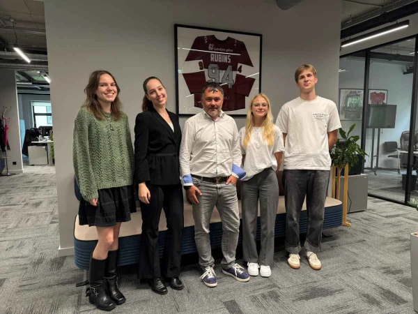 AS 4finance sniedz jauniešiem iespēju attīstīties finanšu nozarē