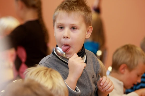 Barojošā koalīcija: Latvijas lauksaimnieki pelnīs uz badošajiem skolēniem