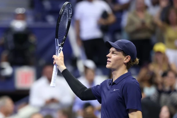 Janiks Sinners uzvarēja Feliksu Ože-Aļjasimu un iekļuva US Open — 2025 finālā