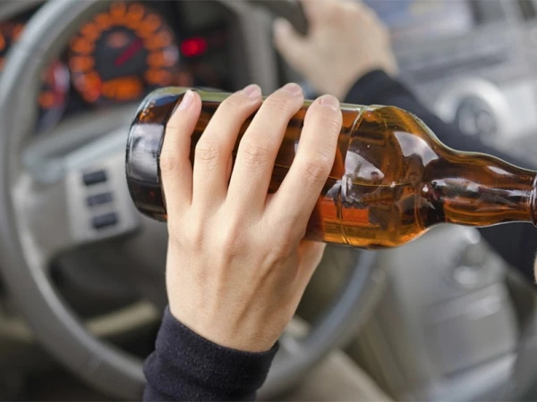 Aizvadītajā diennaktī Latvijā ceļu satiksmes negadījumos cieta 17 cilvēki, apturēti 11 dzēruši autovadītāji