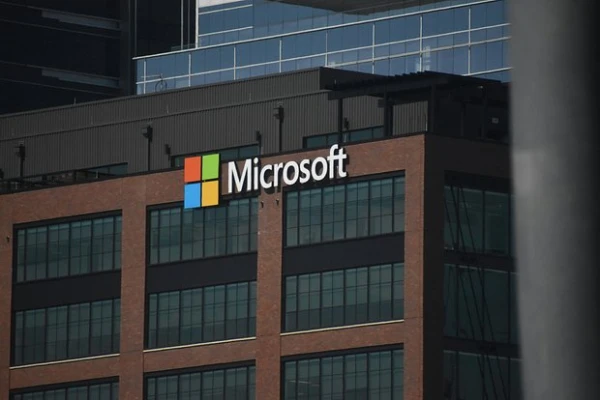 Kas ir vainīgs? Microsoft paziņoja par zemūdens kabeļu bojājumiem Sarkanais jūrā