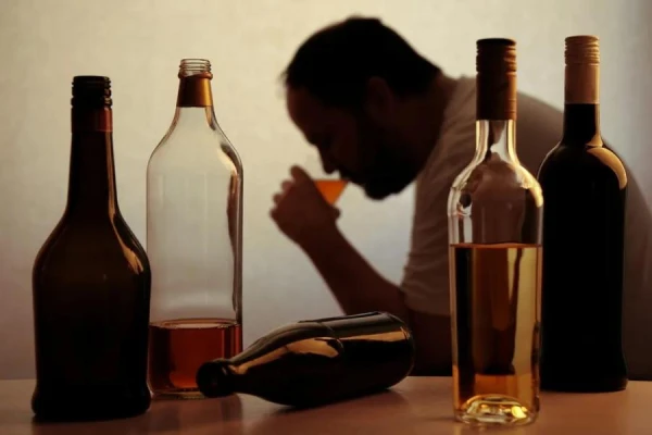 Nodokļu trūkums un pārprodukcija melnajā tirgū: likumdevēju cīņas ar smēķēšanu un alkoholu rezultāti