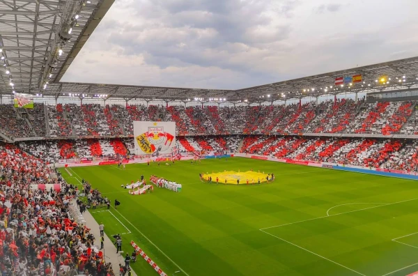 Noteikti UEFA Superkausa-2026 un UEFA Čempionu līgas-2026/27 fināla norises vietas