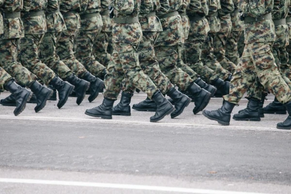 Generālis asi iebilst pret aicinājumu sievietēm Latvijas armijā