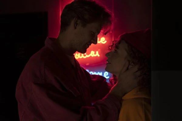 Atklāti noderīgi skūpstu īpašumi