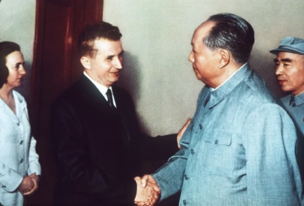 Товарищи Чаушеску и Мао сошлись на неприязни к КПСС.