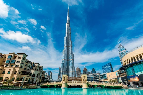 Dubai Burj Khalifa изначально и задумывали как высочайшее искусственное сооружение, которое видело человечество.