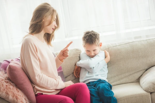 Saplēsi psihiku: 2 frāzes, kuras nedrīkst likt bērniem izrunāt