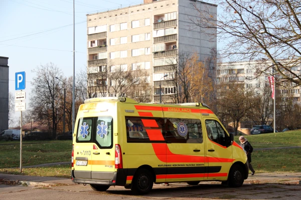 Ārste nosauca 3 simptomus, kas var maksāt dzīvību, ja netiek izsaukta ātrā palīdzība