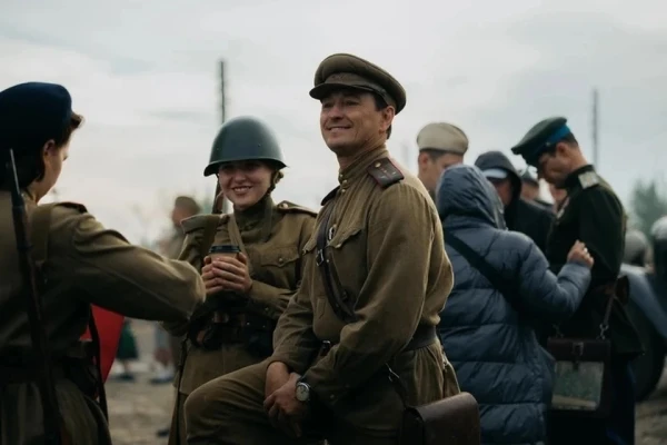 Нестареющий герой, любовник.