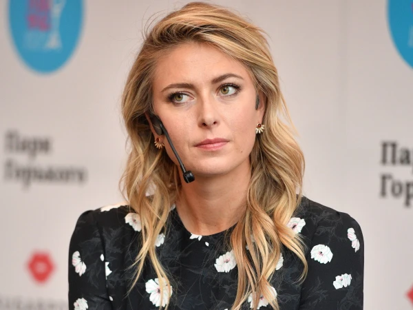 Маша всегда отличалась мощной подачей.