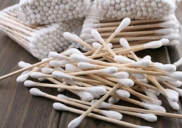 Kāpēc nevajadzētu izmantot vates kociņus ausu tīrīšanai