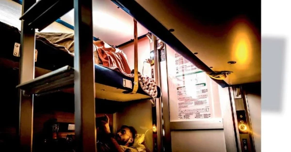 А так было нормально - лег спать в Париже, проснулся в Вене.