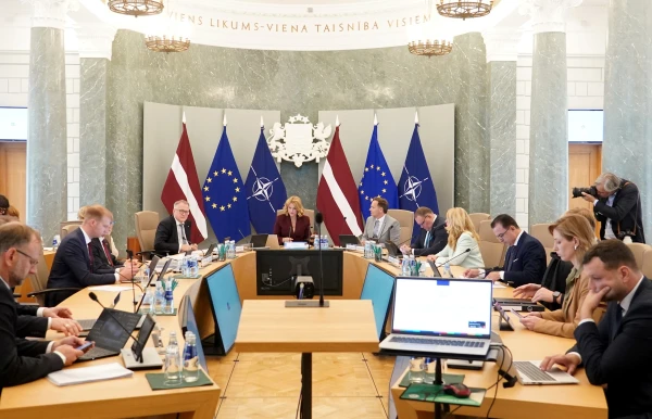 Valdībai nepieciešams saglabāt mieru - politologs