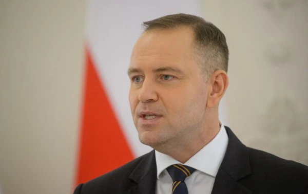 Новый президент охладил отношения Варшавы и Киева.