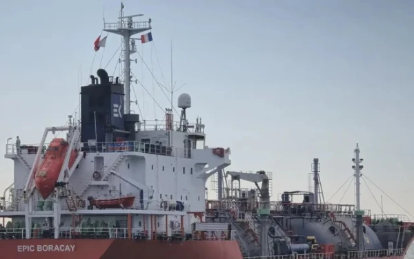marinetraffic.com