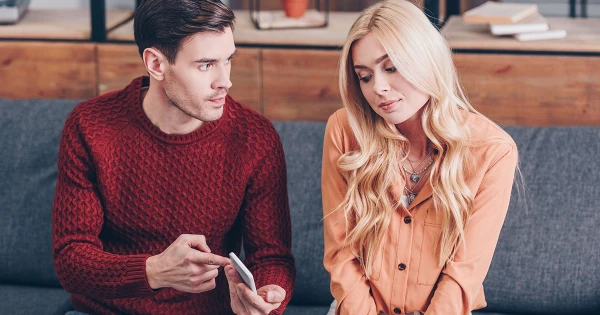 Kā katrs Zodiaka zīme izrāda greizsirdību