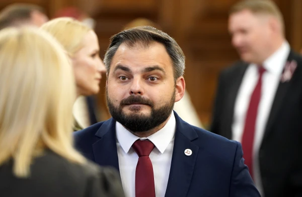 «Tā ir bezatbildīga rīcība!» Deputāts sašutis par kārtējo opozīcijas demaršu