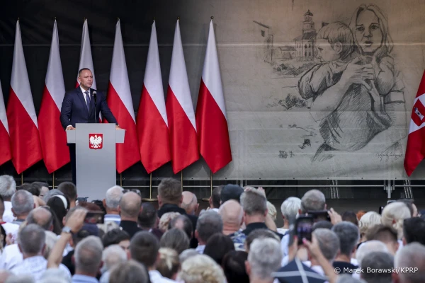 Varšava sūta karaspēku uz robežu ar Lietuvu un Vāciju