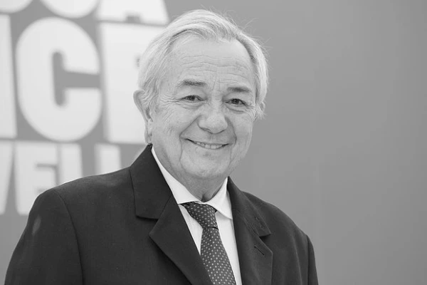 Mūžībā devies aktieris Remo Džirone no kultūras seriāla «Sūklis»