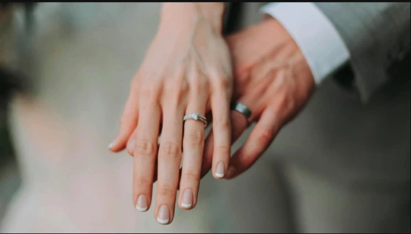 Cilvēku skaits laulībā Latvijā samazinājies: ģimene vairs nav «modē?»