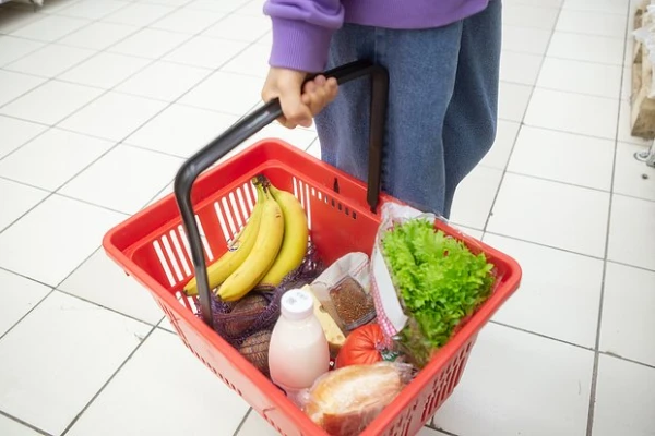 Ārsts brīdināja par bīstamību iegādāties produktus izsalkušā stāvoklī