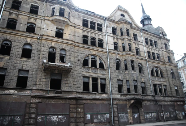 Rīgas mērs prasa iespēju piemērot lielāku NĪN galvaspilsētas graustiem