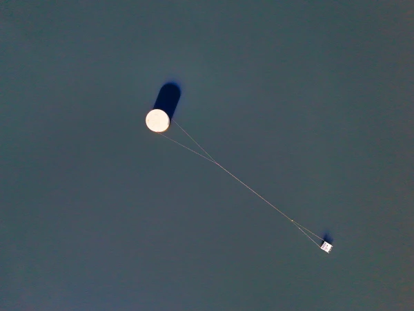 Kontrabandisti arī Latvijā izmantojuši meteoroloģiskos balonus kontrabandas cigarešu pārvietošanai