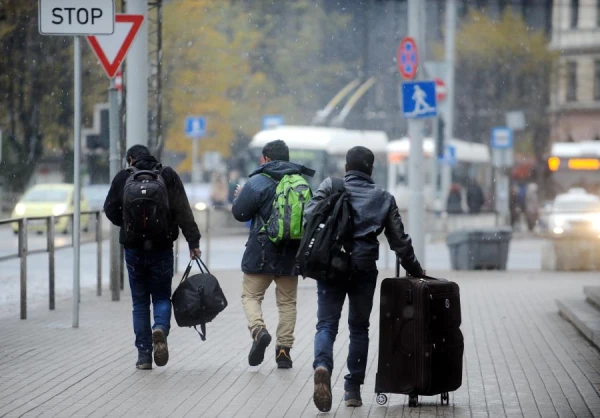 Šogad par nelegālo migrantu pārvietošanu no Baltkrievijas vai palīdzēšanu tiem sākti kriminālprocesi pret 76 personām