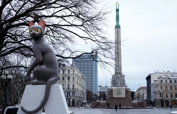 Virs Brīvības pieminekļa būs redzami Kanādas iznīcinātāji