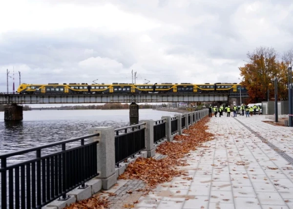 Pabeidz būvniecību promenādē Daugavas kreisajā krastā - kad rīdzinieki varēs novērtēt darbu?