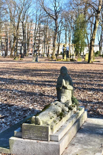 Eiropā atdzīvojas kapsētu tūrisms