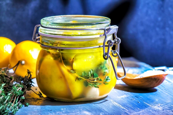 Sālīti citroni: moderns recepte no Marokas